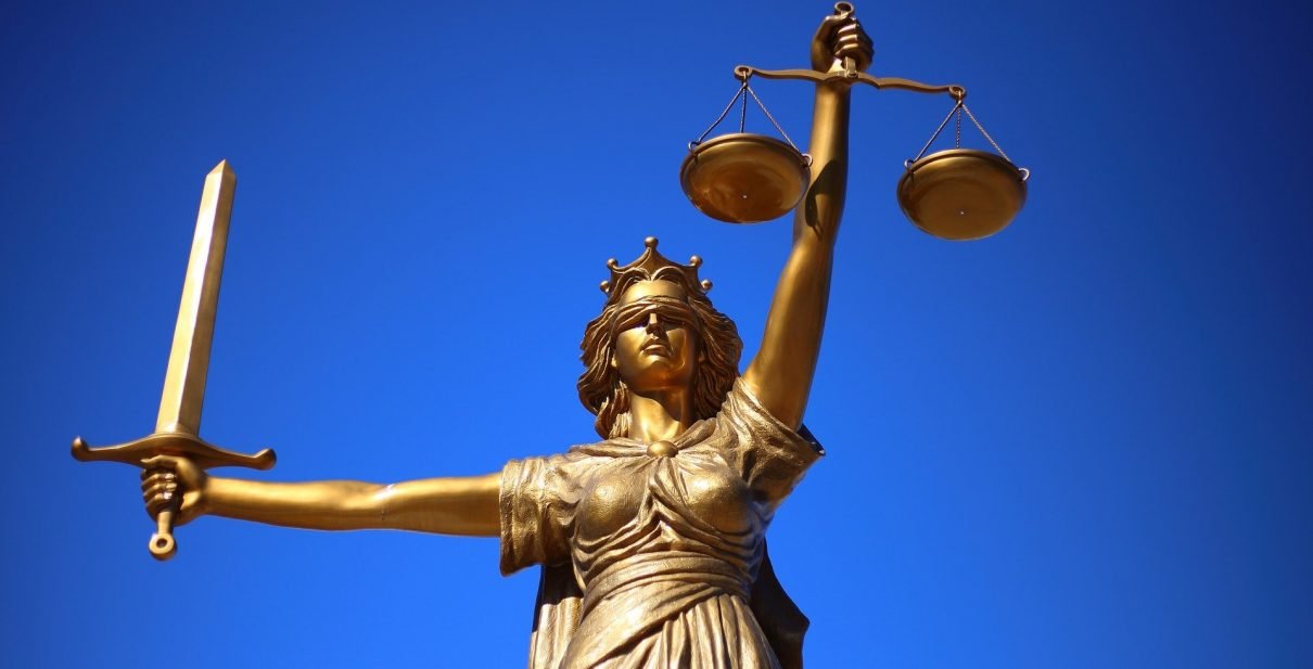 justice-2060093_1920